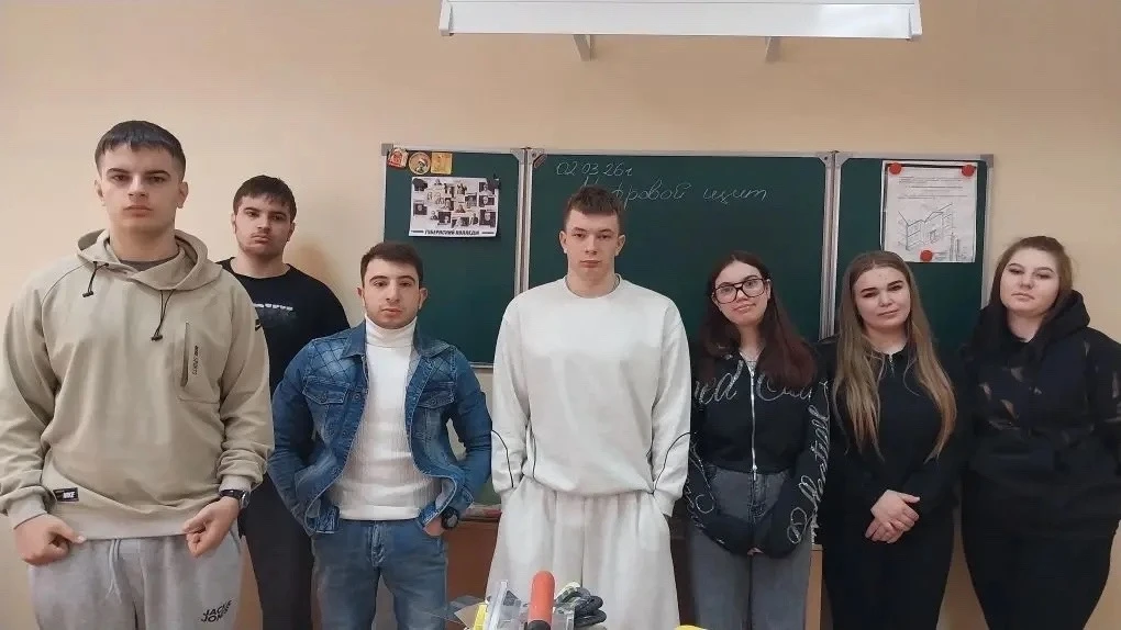 🇷🇺Разговоры о важном🇷🇺    📌Новая учебная неделя в нашем колледже началась традиционно с занятия «Раз