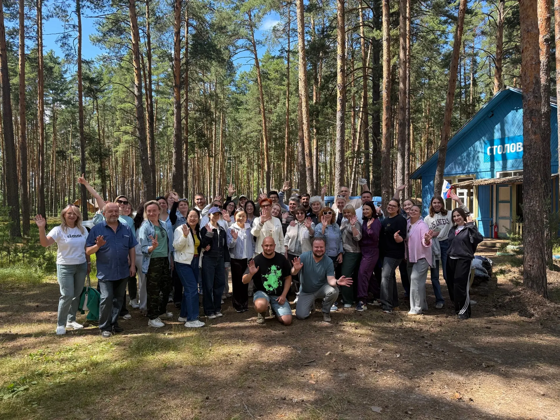 Организовали с коллегами субботник в спортивно-оздоровительном лагере «Лингвист» - прек...