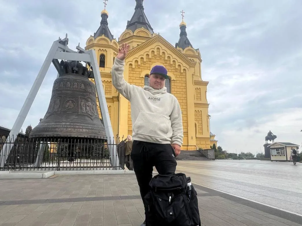 Кумар шагает через Нижний 👟