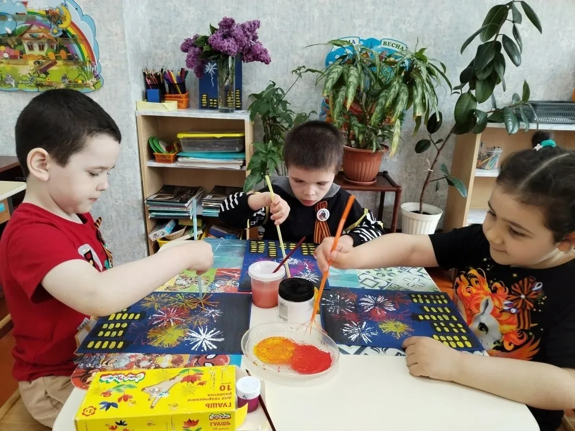 В рамках тематической недели «День Победы» ребята 3-ей старшей группы нашего детского с...