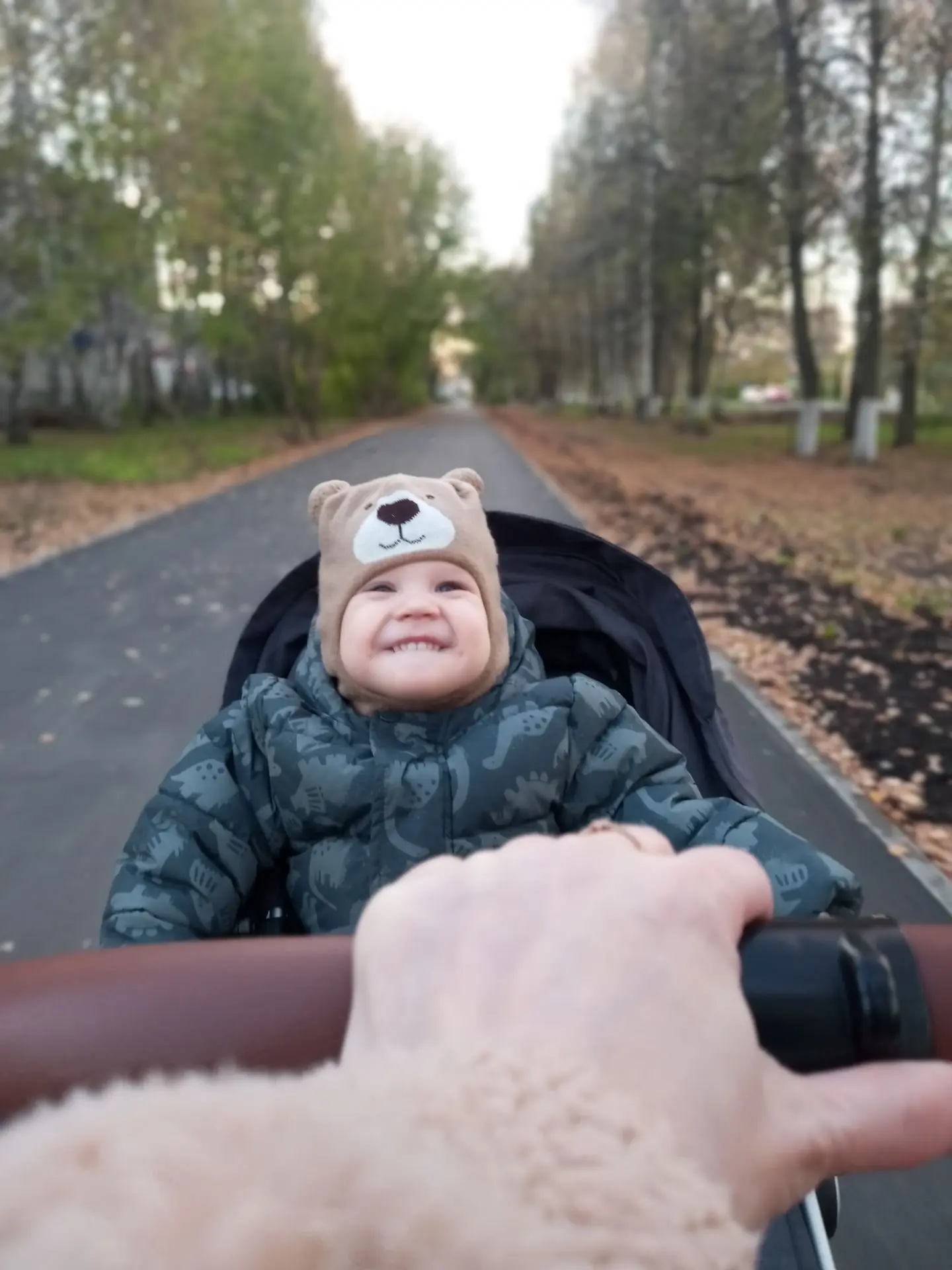 Все добрый вечер 😘Мы идëм в садик за Катей и Максимом, а вы чем заняты? 😉