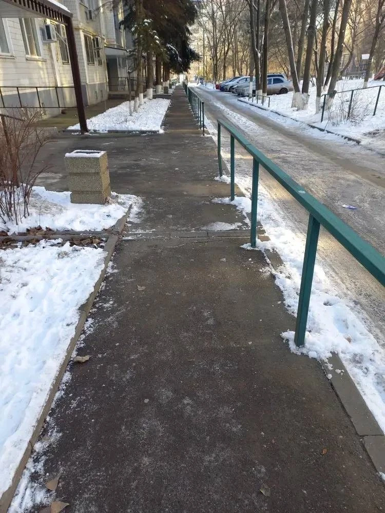 Все выходные и праздничные новогодние дни в 2026 году уборочными службами управляющих о...