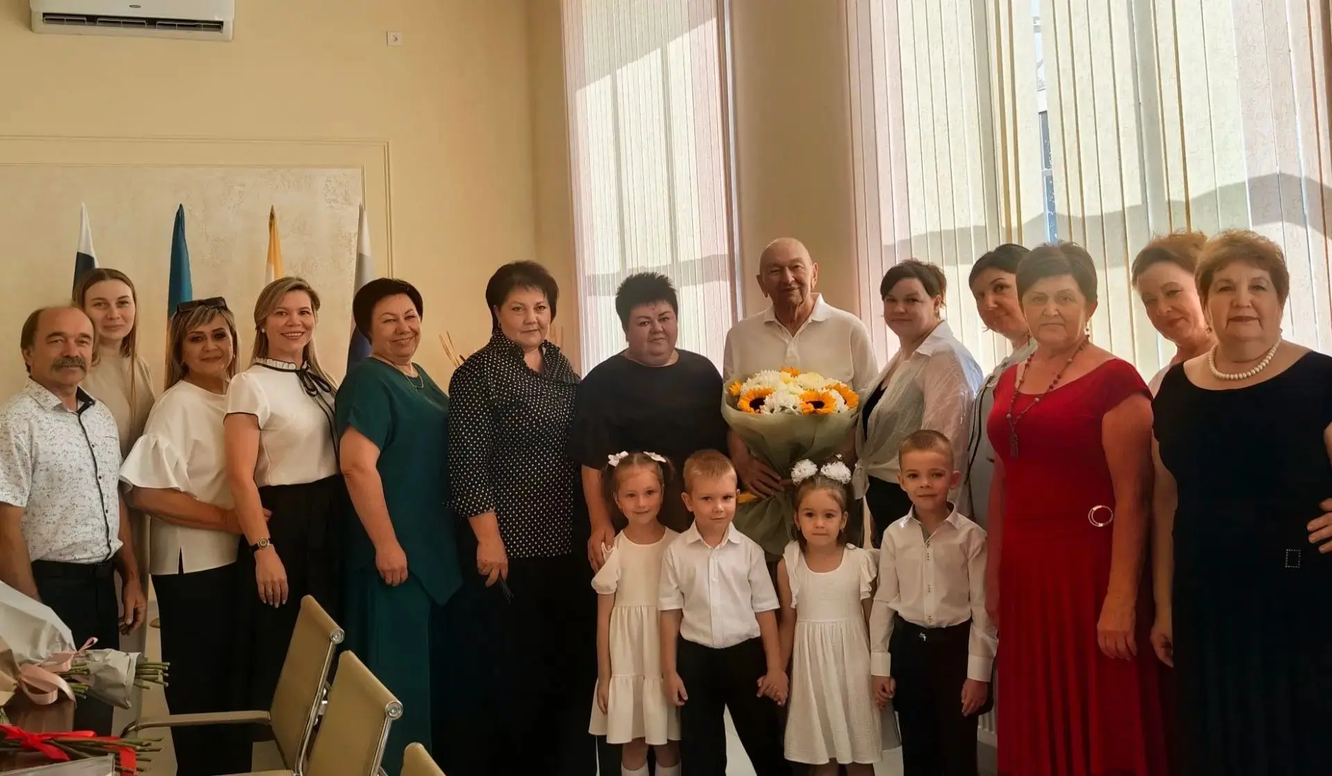 С глубоким уважением к мудрости и труду.