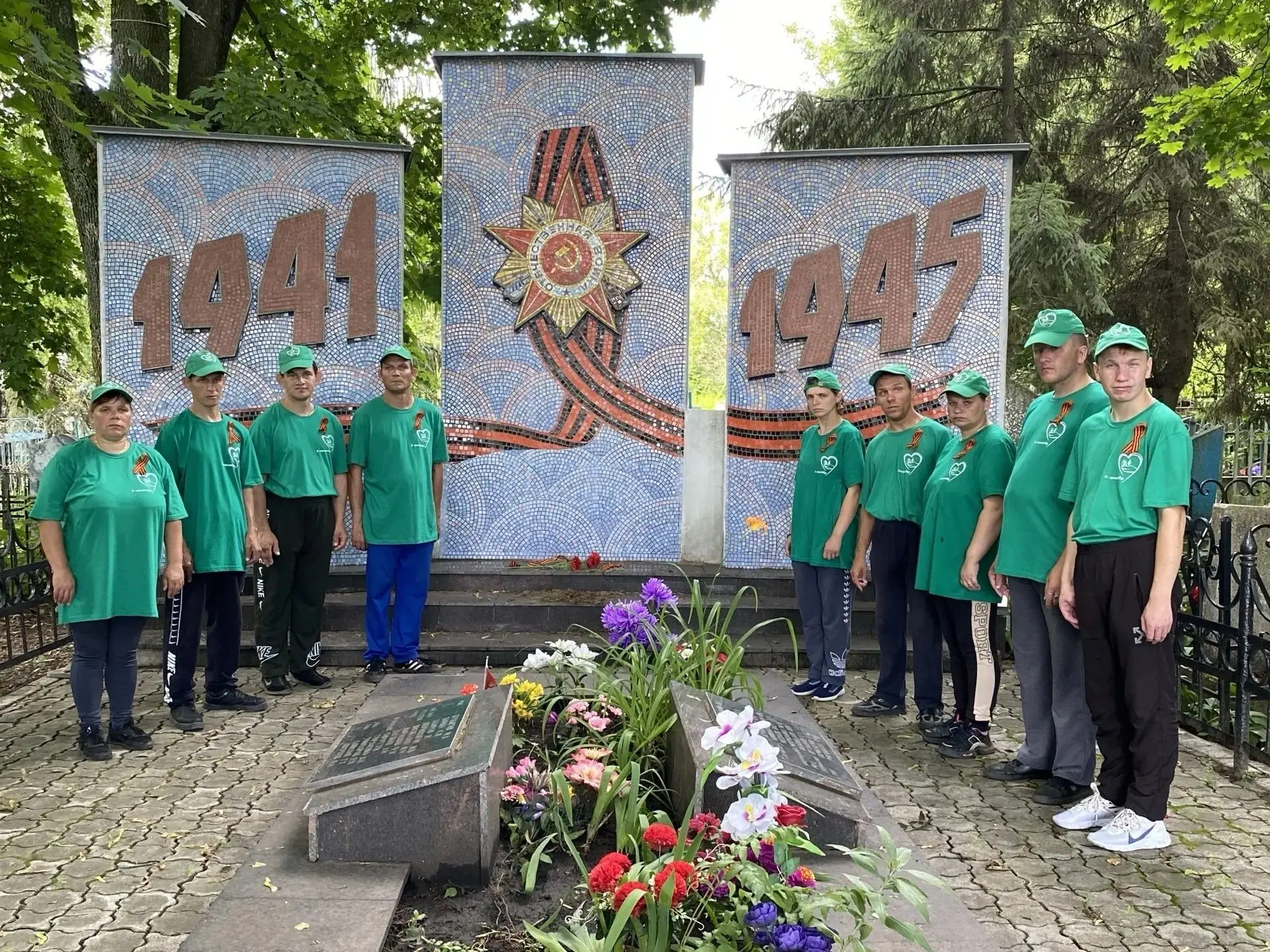 🇷🇺В преддверии 83-й годовщины победы в Курской битве волонтерский отряд Щигровского дома социально