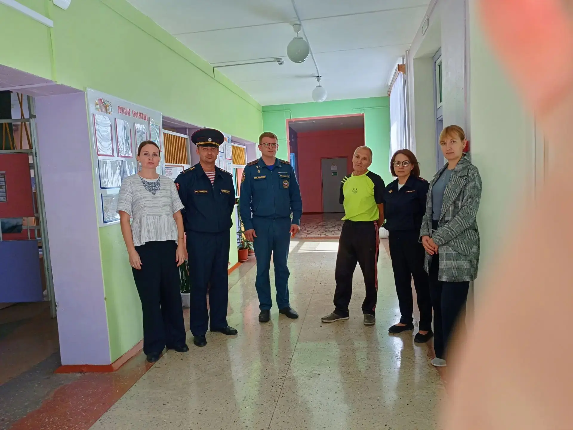 19 августа в нашей  школе прошло всероссийское учение по отработке действий работников ...