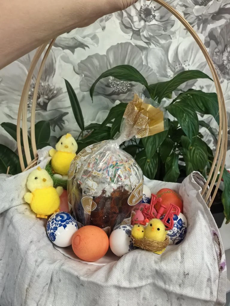Корзинку с Анютой собрали😍