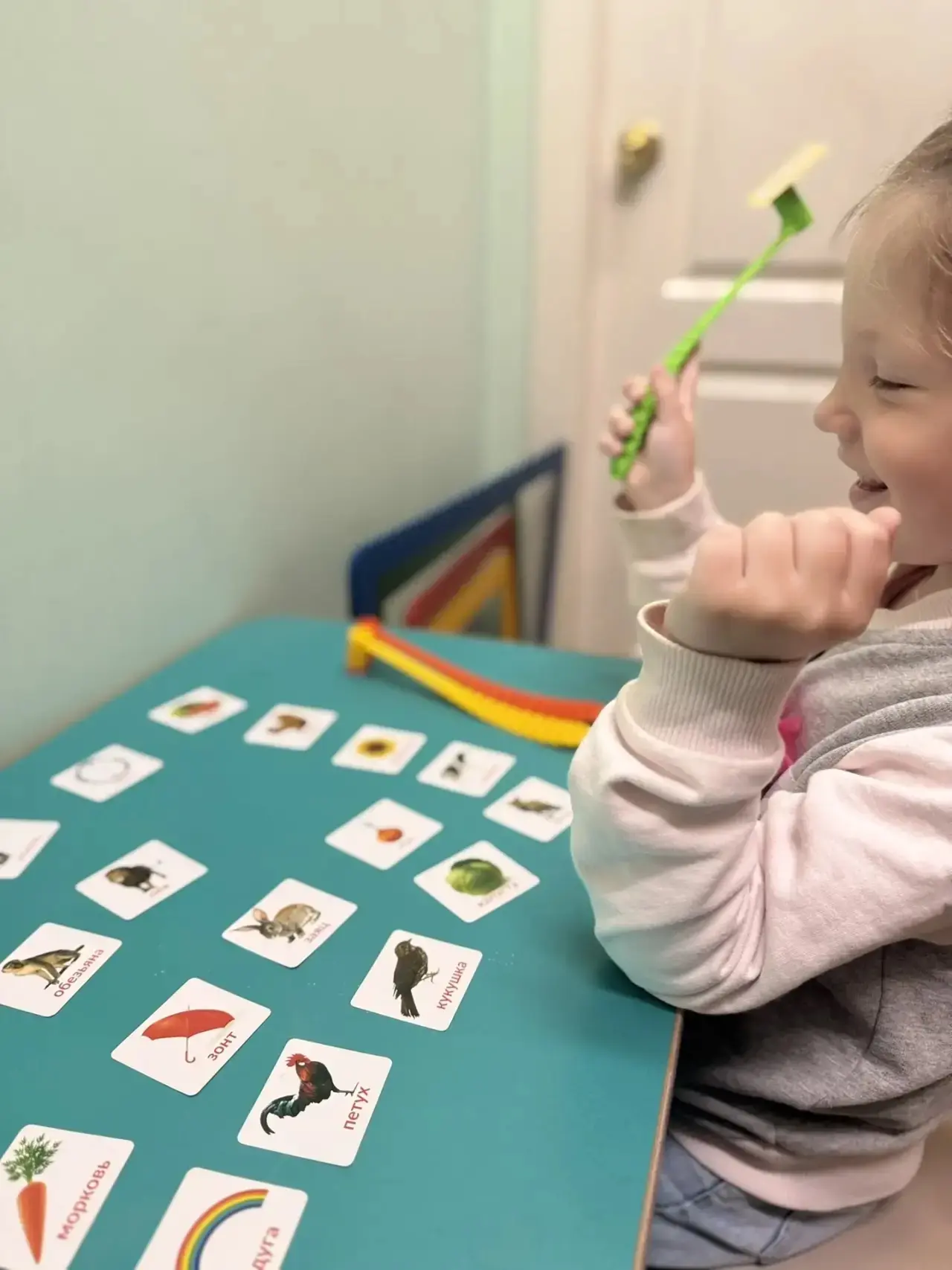 🔨🧠 «Весёлые молоточки»: как игра у психолога развивает мозг ребёнка 🧠🔨