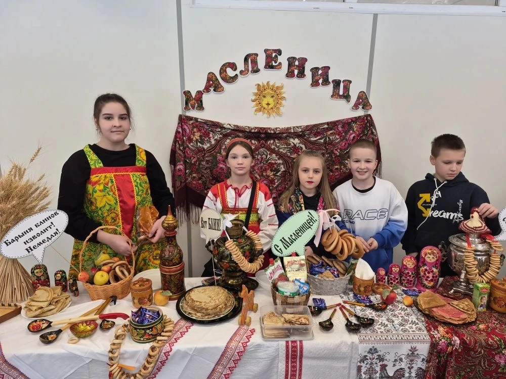 Масленица в школе — уже сегодня! 🥞☀️  Встречаем весну вместе: в каждом классе проходят тёплые мастер