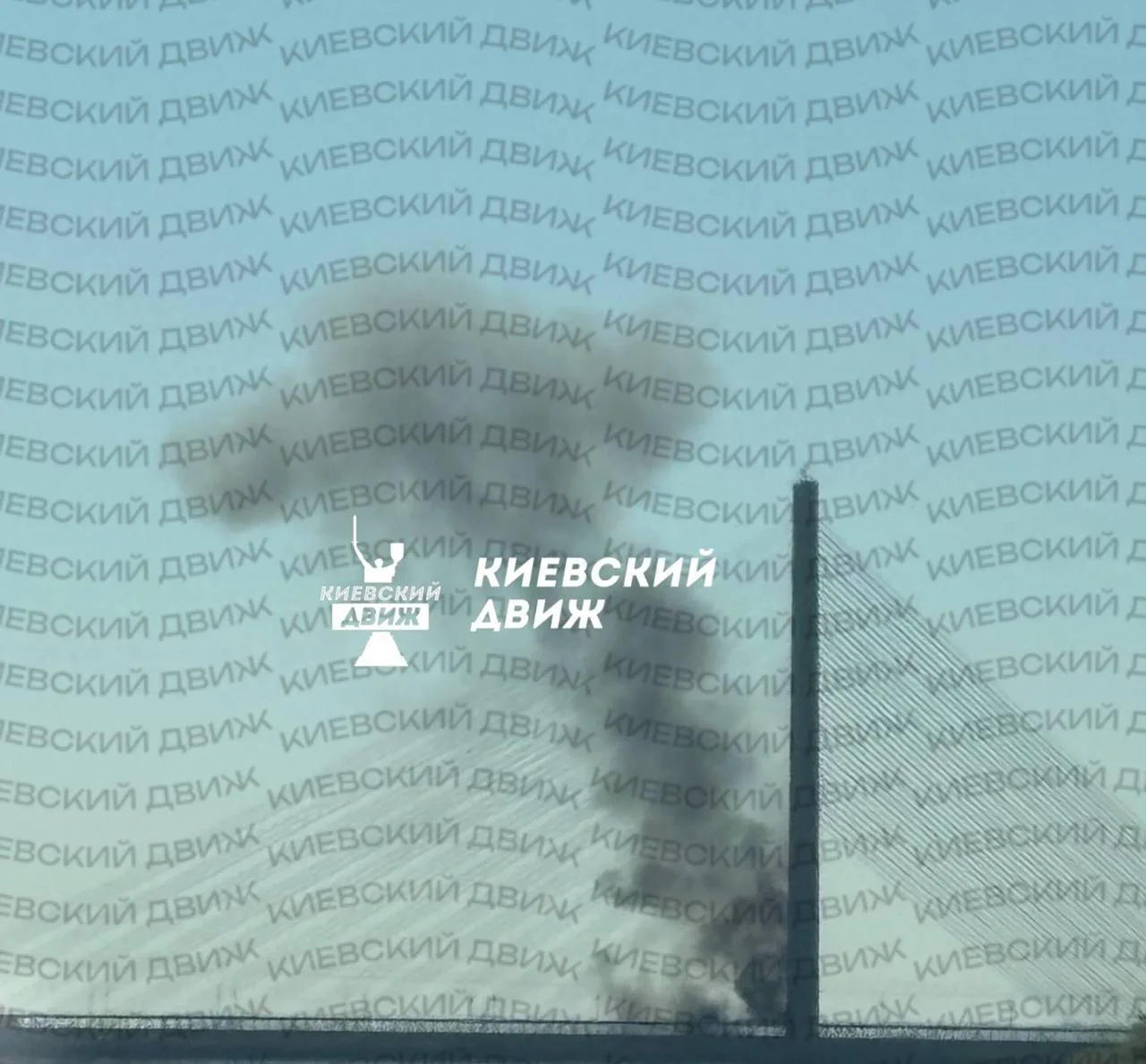 ⚡️РФ атакует Южный мост в Киеве новыми шахедами со специальной боевой частью для уничто...