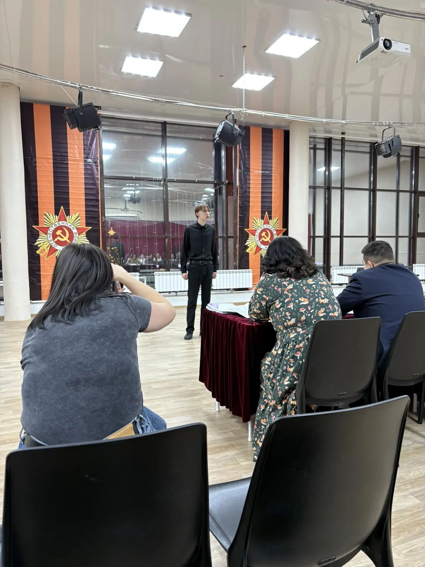 Победа силы духа и силы слова🏆  В окружном конкурсе чтецов «О героях былых времен» наши ученики стал