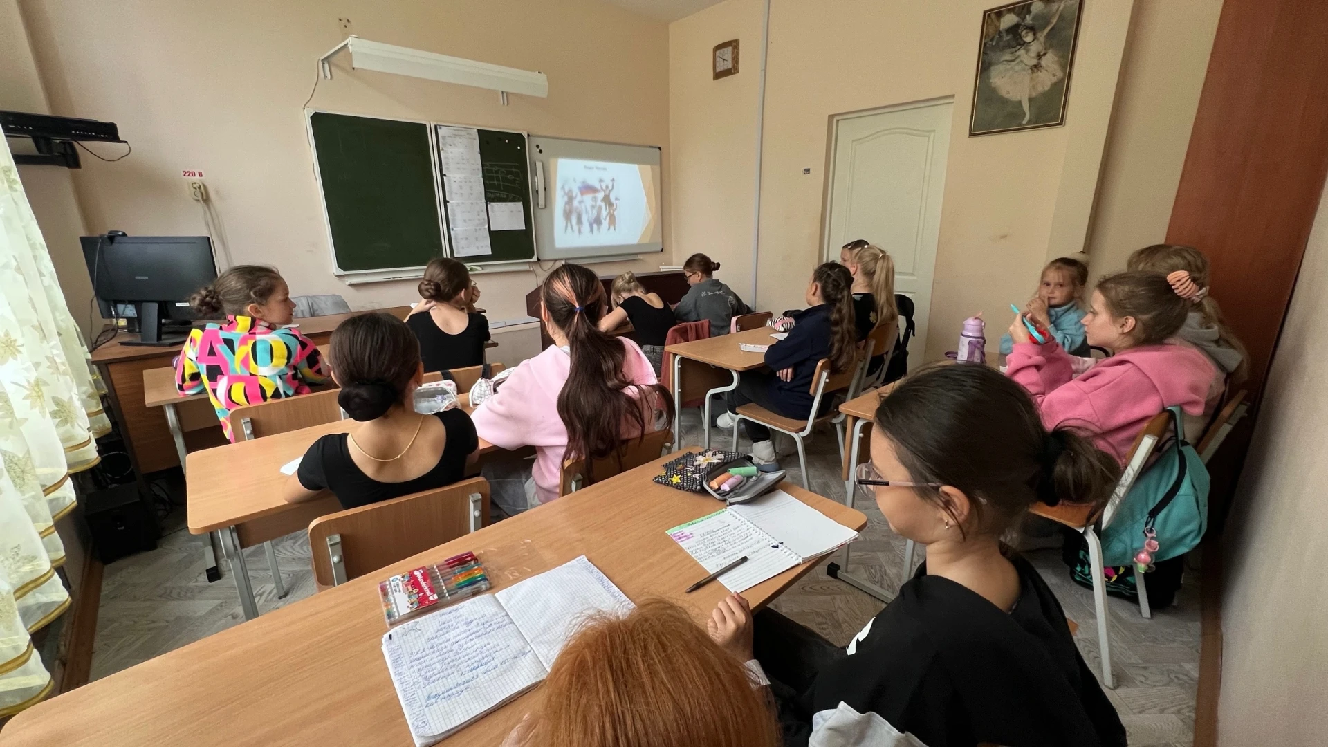 3 сентября, в День языков народов Российской Федерации, в школе Театр балета состоялось...