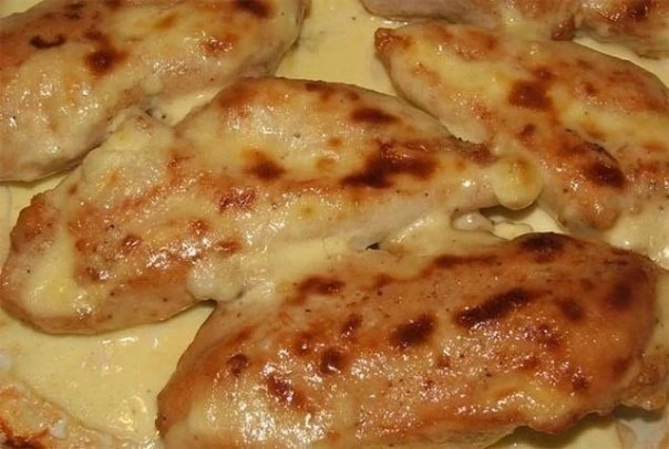 Куриная грудка запеченная в кефире. Настоящая вкуснятина.

*Энергетическая ценность 100г - 85,7ккал,