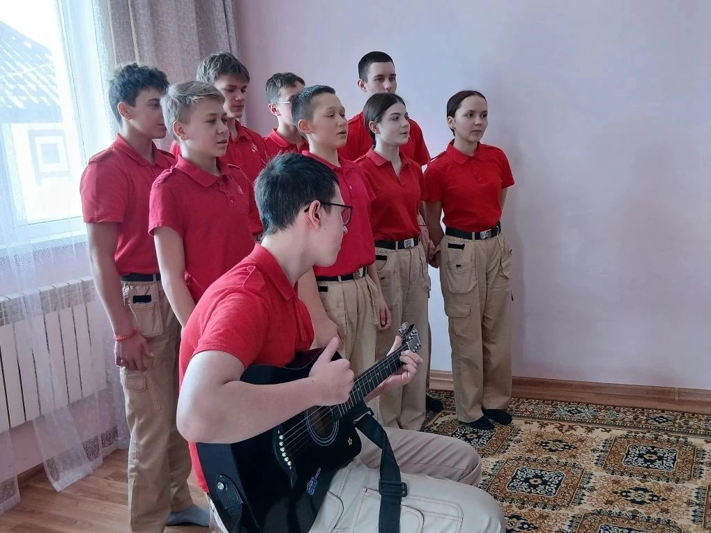 Юнармейцы школы поздравили семью героя Ивана Корниенкова с Днем защитника Отечества  В преддверии Дн