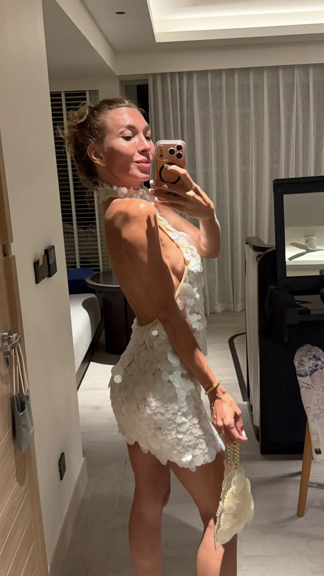 Вы заметили пайетки снова в моде? Я так рада)))) повод наряжаться 😍
