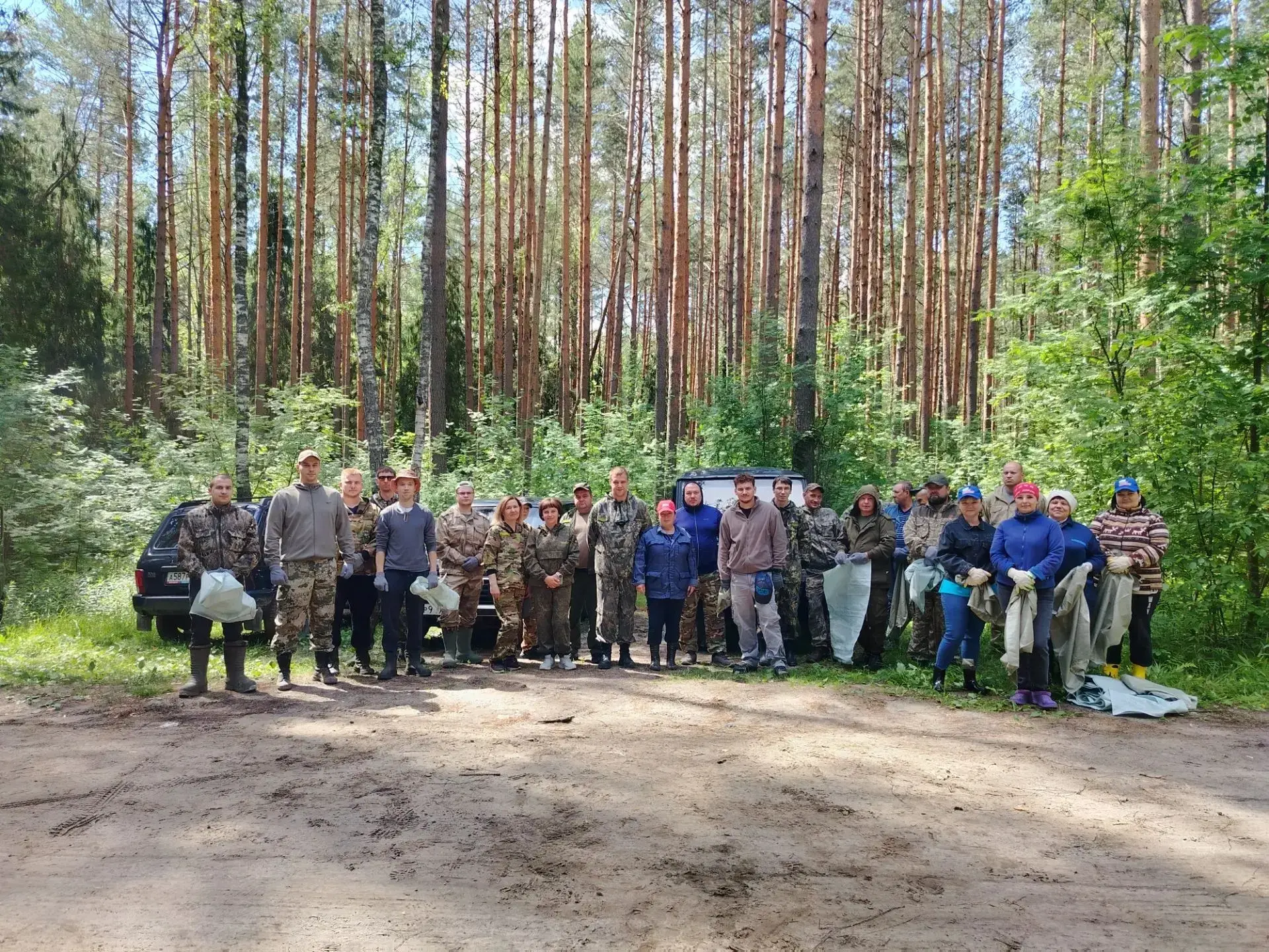 В Семеновском муниципальном округе прошла природоохранная акция «Чистый лес».

🌳 Сотрудники централ