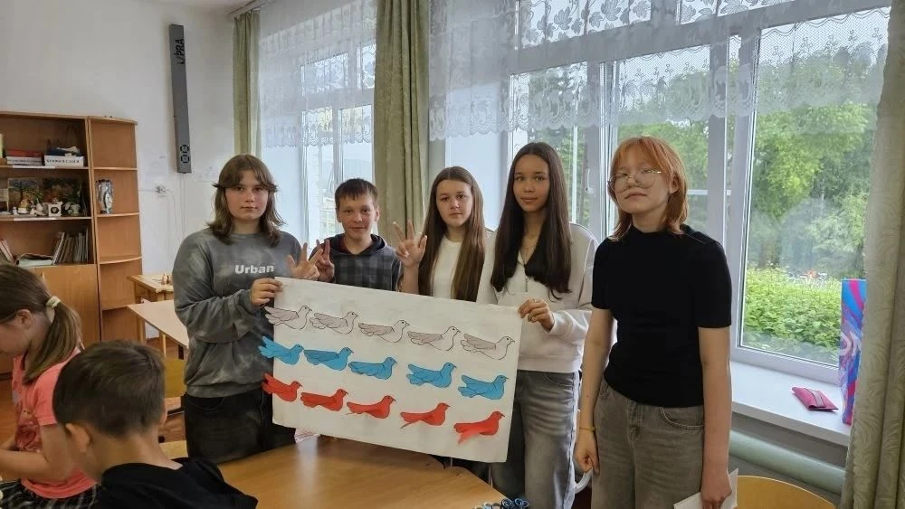Двенадцатый день в лагере «Время Единства»: готовимся ко Дню России! Сегодня особенный день в лагере