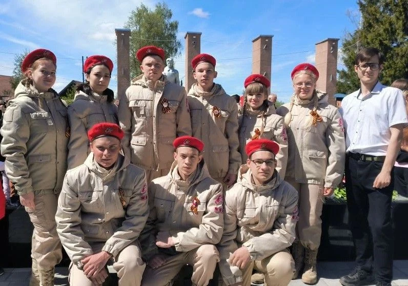 ПОЧЁТНЫЙ КАРАУЛ ПЕРВОЙ ГОРОДСКОЙ