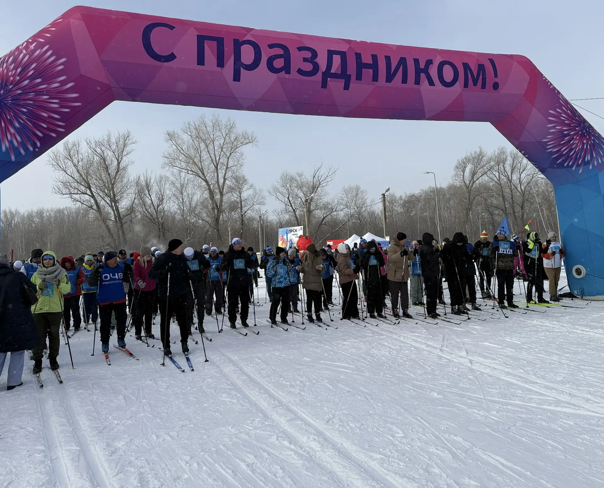 Добрый день, дорогие друзья!   Сегодня, в морозный субботний день на лыжи встали школьники, студенты