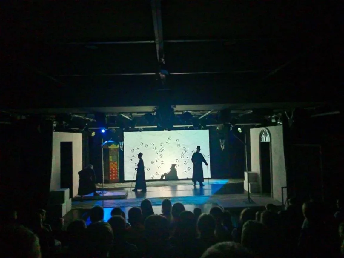 📍Еще один увлекательный день в пришкольном лагере 📍

✨ 11 июня ребята посетили молодёжный театр Ал