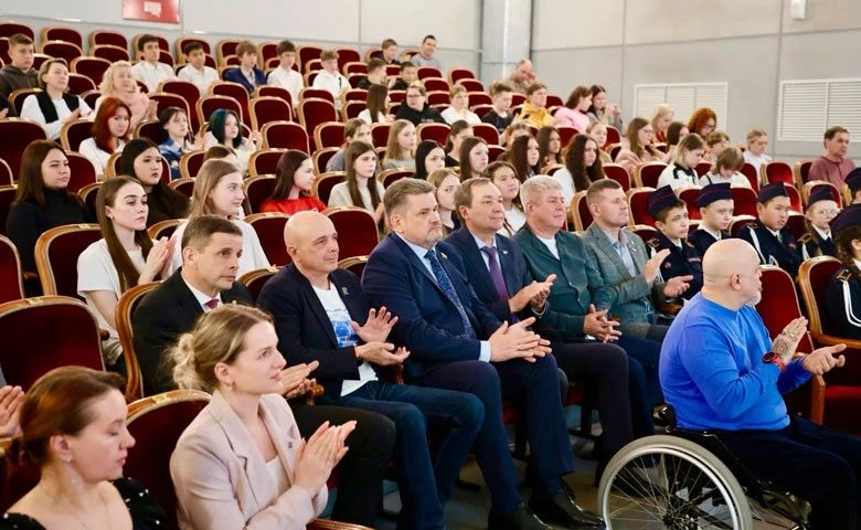 СЕРГЕЙ СОКОЛ И АЛЕКСЕЙ ЛЕМИН СТАЛИ УЧАСТНИКАМИ ФОРУМА  Единороссы вместе побывали на форуме «Молодая