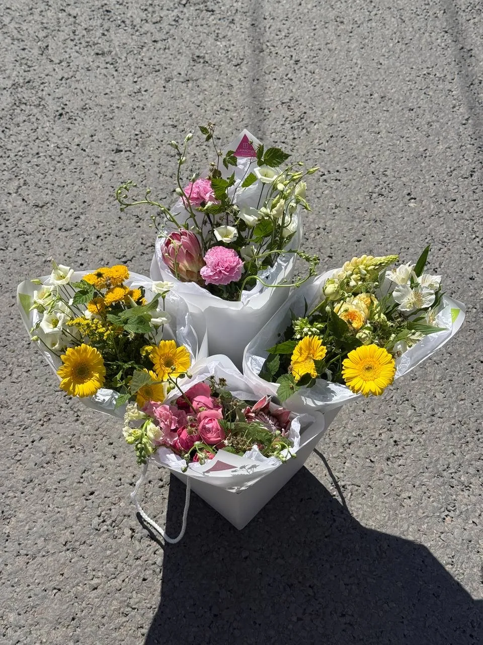 По традиции начинаем выходные с букетами Ту Гоу🌸