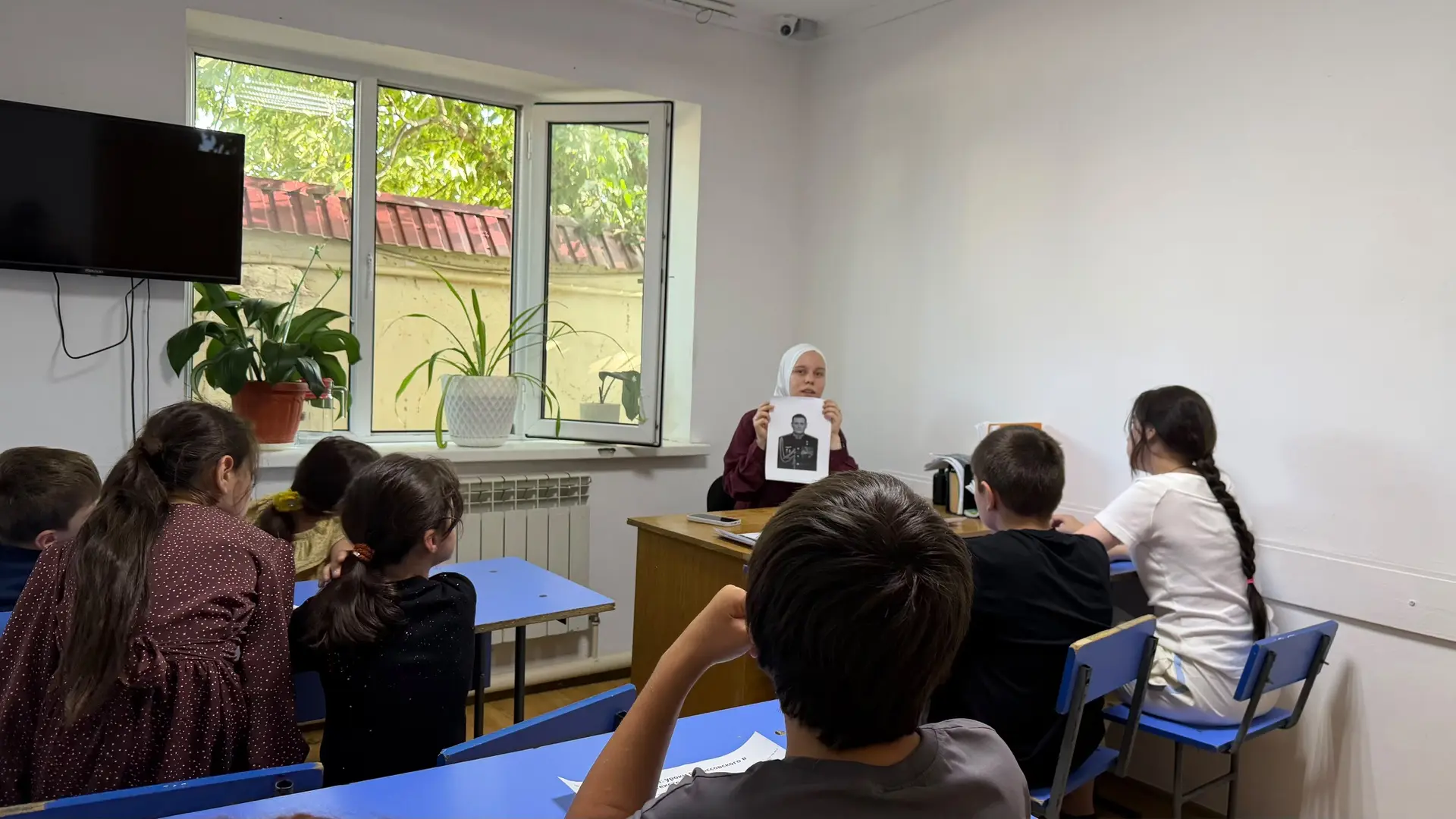 👩‍🏫Воспитатель Тамангиз Джамалдиновна провела занятие с воспитанниками в рамках программы «Великие