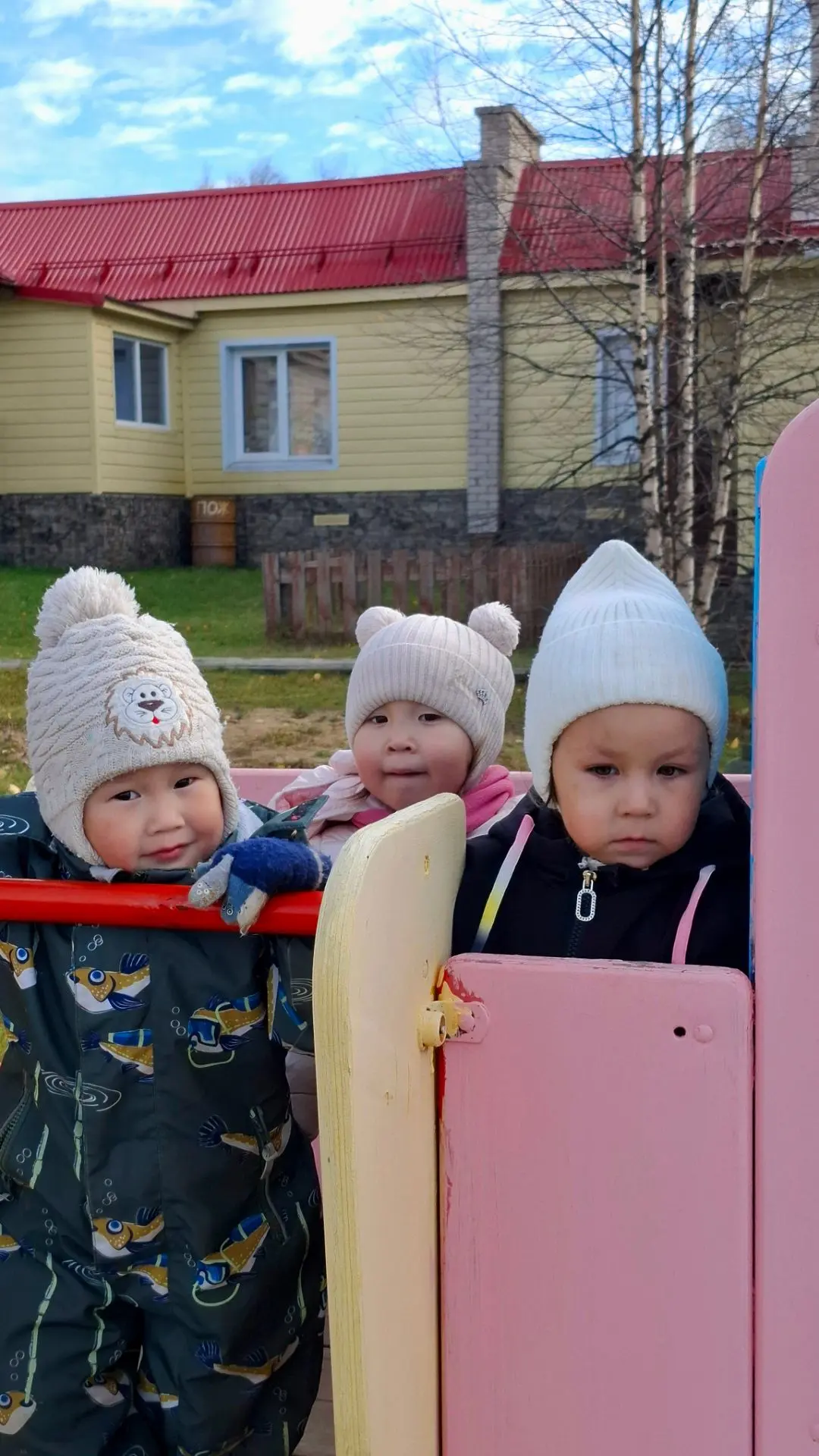 Прогулка малышей 🙂