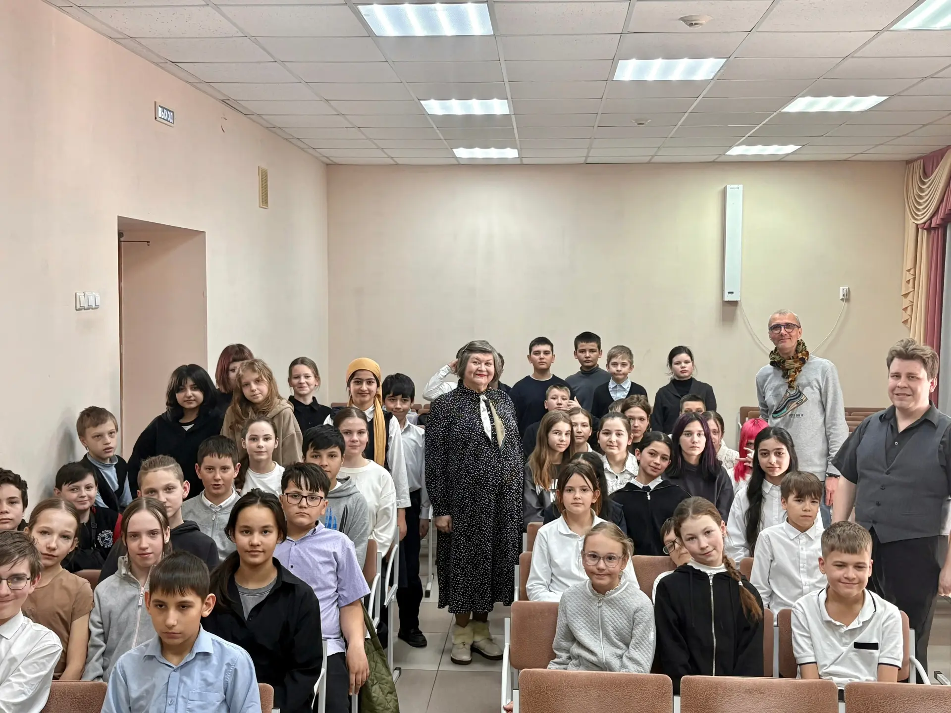 Стихи писать трудно, но делать это надо легко!  21 марта во всем мире чествуют поэзию, но в филиале 