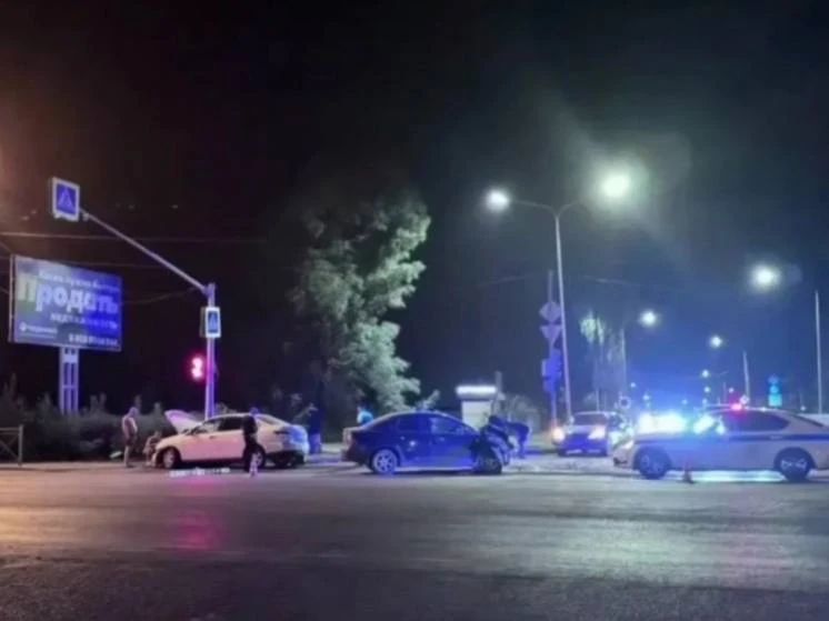 Два человека пострадали в жёстком ДТП у автовокзала Новошахтинска
