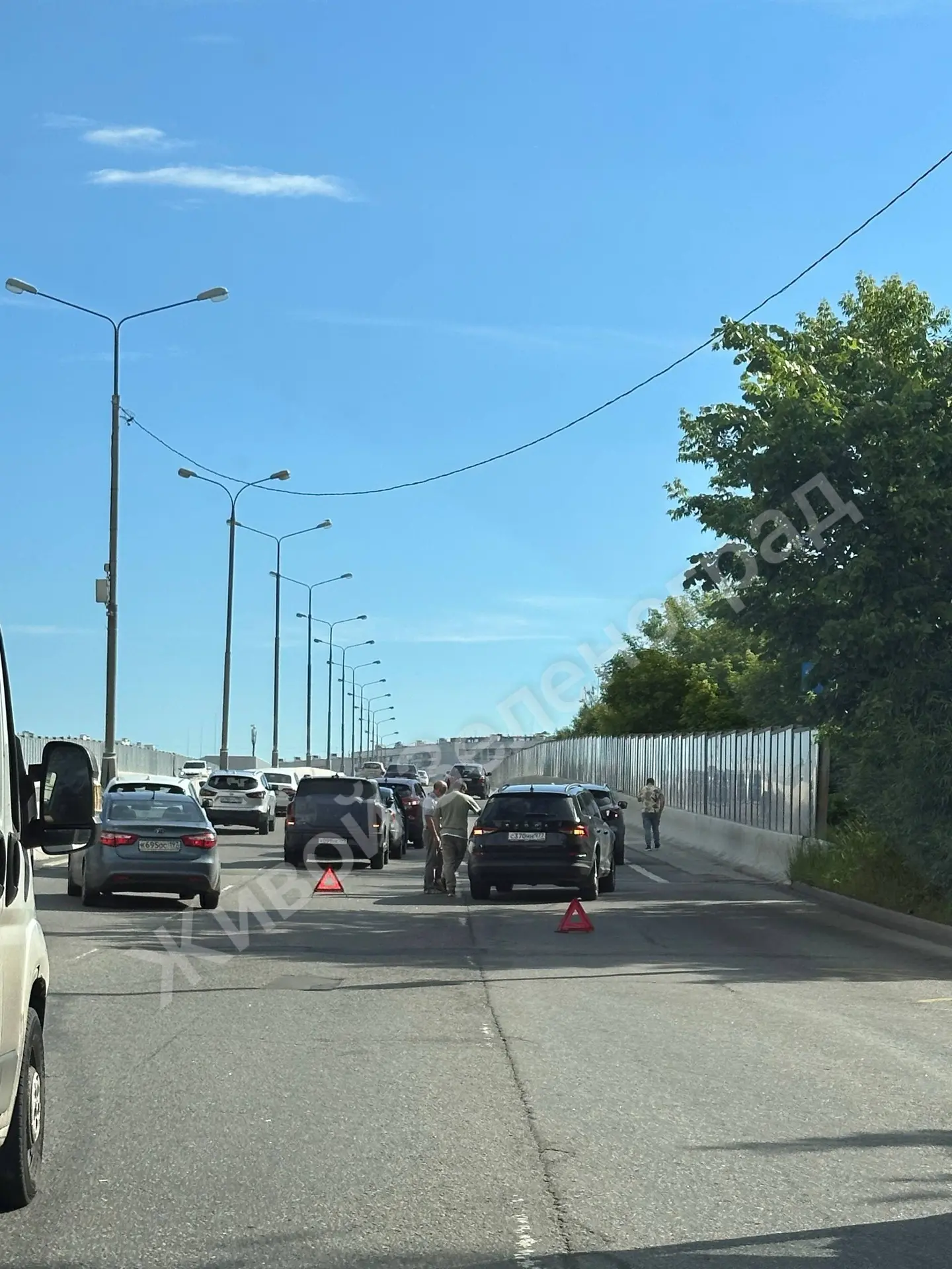 ❗️На новом мосту в сторону Старого города массовая авария — прислали через бота