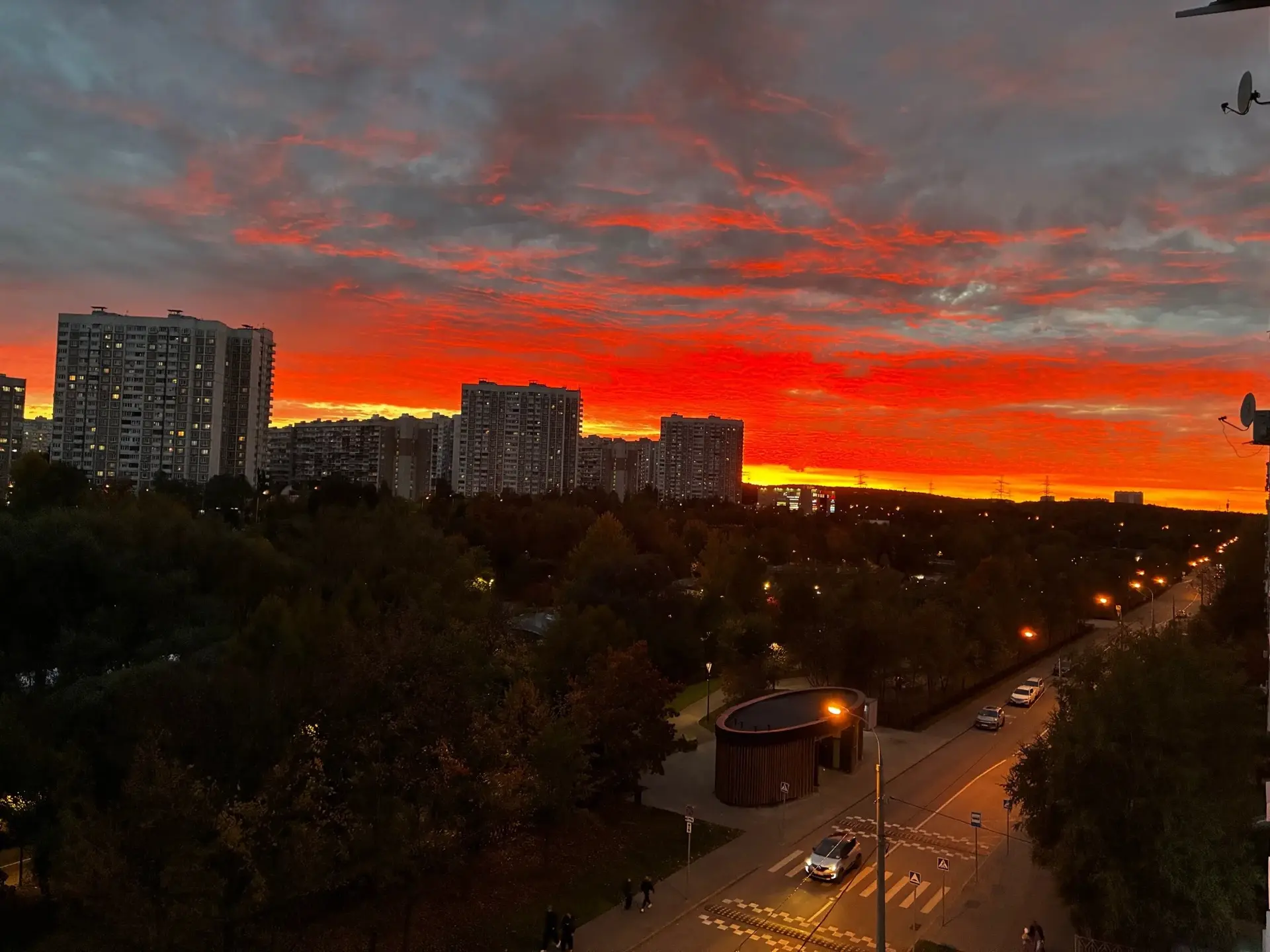 Шикарный закат в Северном Бутово 😍