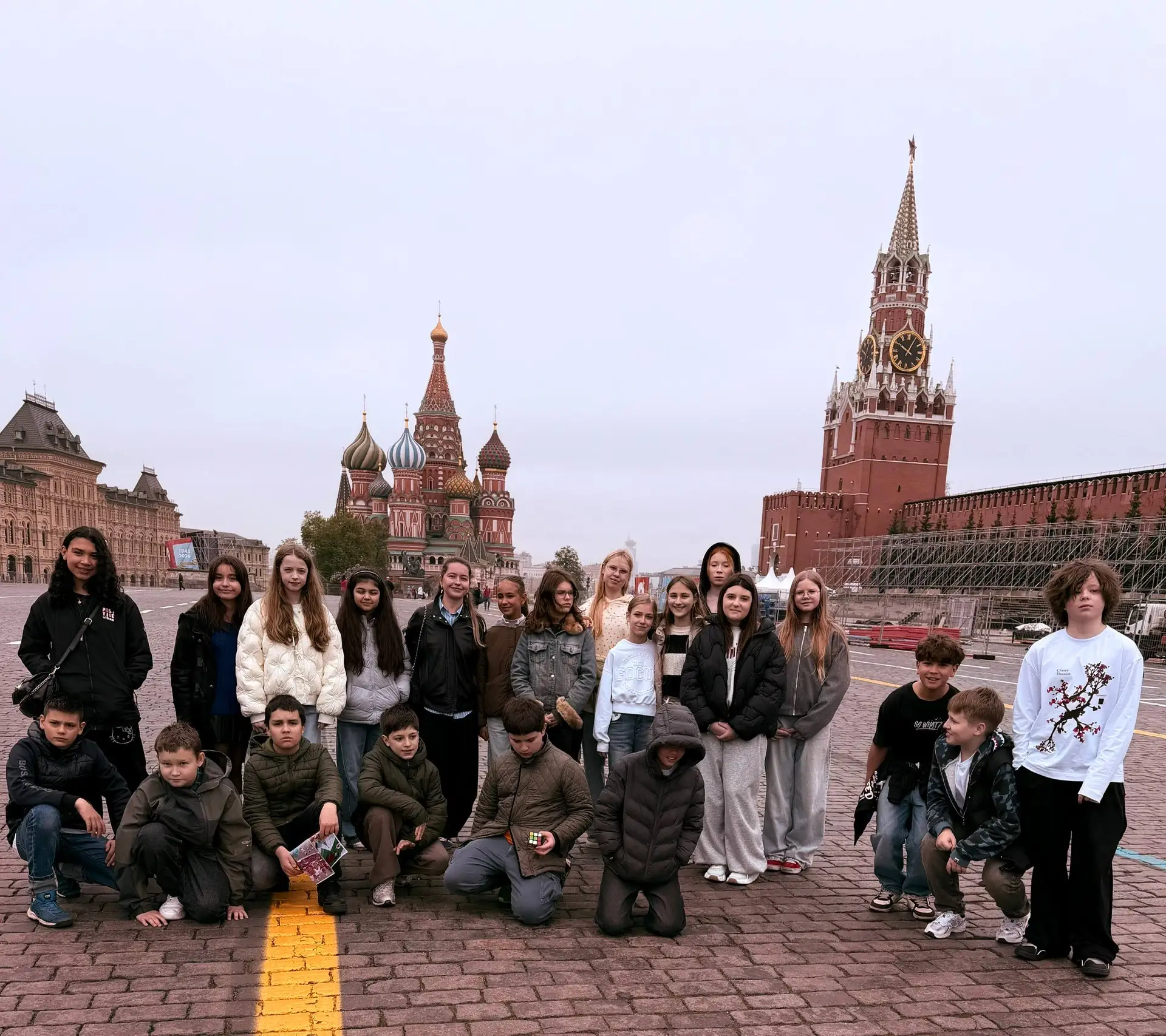 🇷🇺 Из учебника — прямо на брусчатку! 🇪🇸  На этой неделе ученики 5 «Д» класса совершили небольшое пут