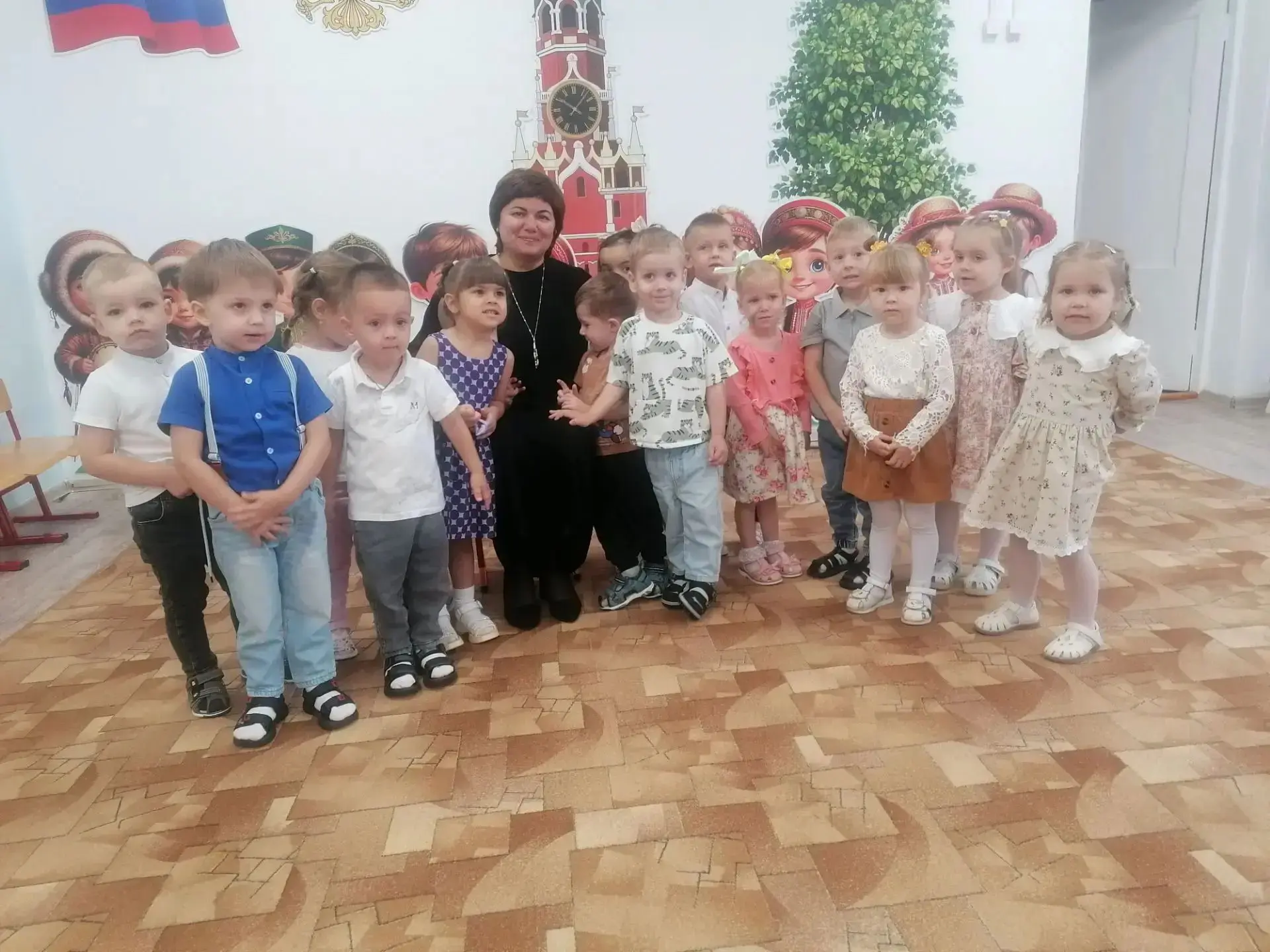 Сегодня у ребят группы "Улыбка" было большое путешествие по детскому саду. В рамках про...