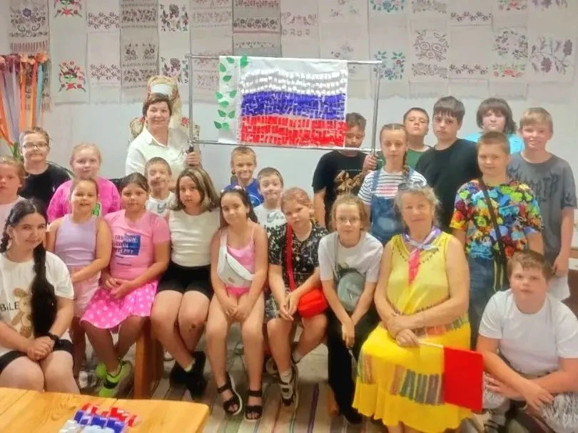 🇷🇺 «Россия — Родина моя!» 🇷🇺

🌟 11 июня, в преддверии Дня России, «Содружество Орлят России» от