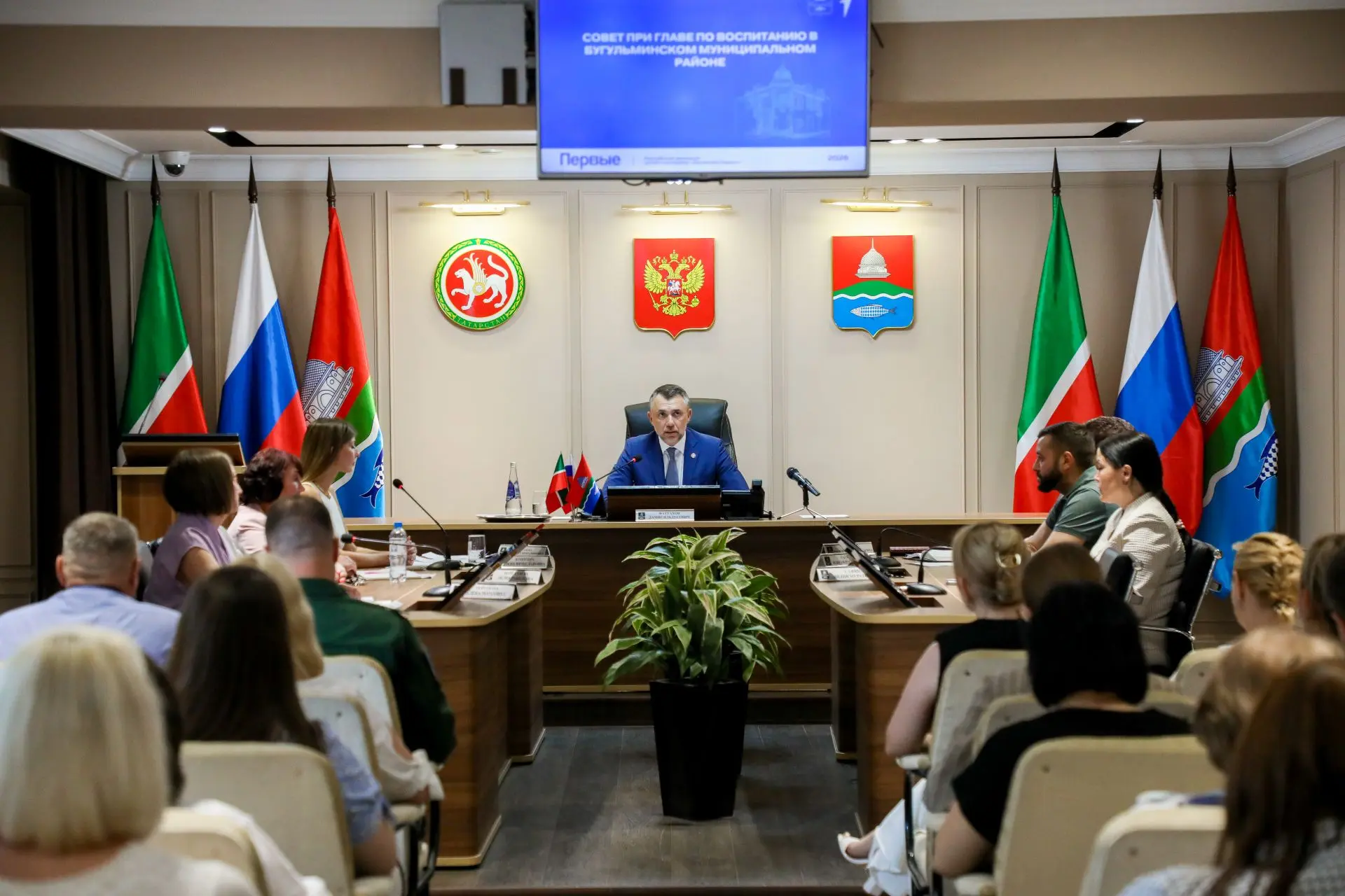 Добрый вечер, уважаемые бугульминцы!

Провели очередное заседание Совета по воспитательной работе ме