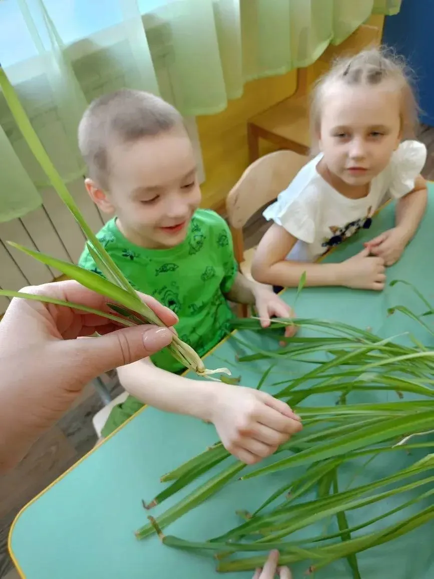 🌱 В ДО «Солнышко» прошёл «Зелёный мастер‑класс для дошколят»!  Ребята из группы «Гномики» подружилис