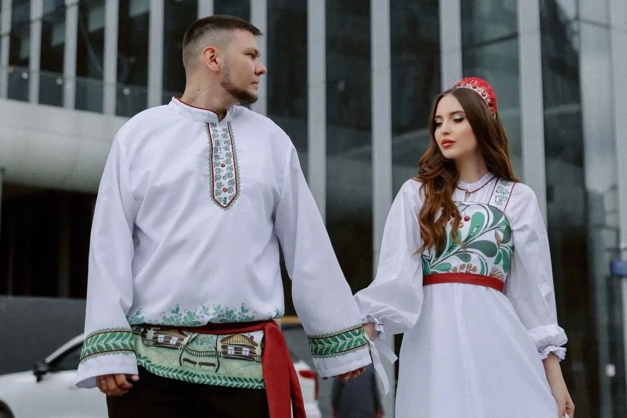 «Едины в любви»: новосибирские пары сказали заветное «да» на Всероссийском свадебном фе...