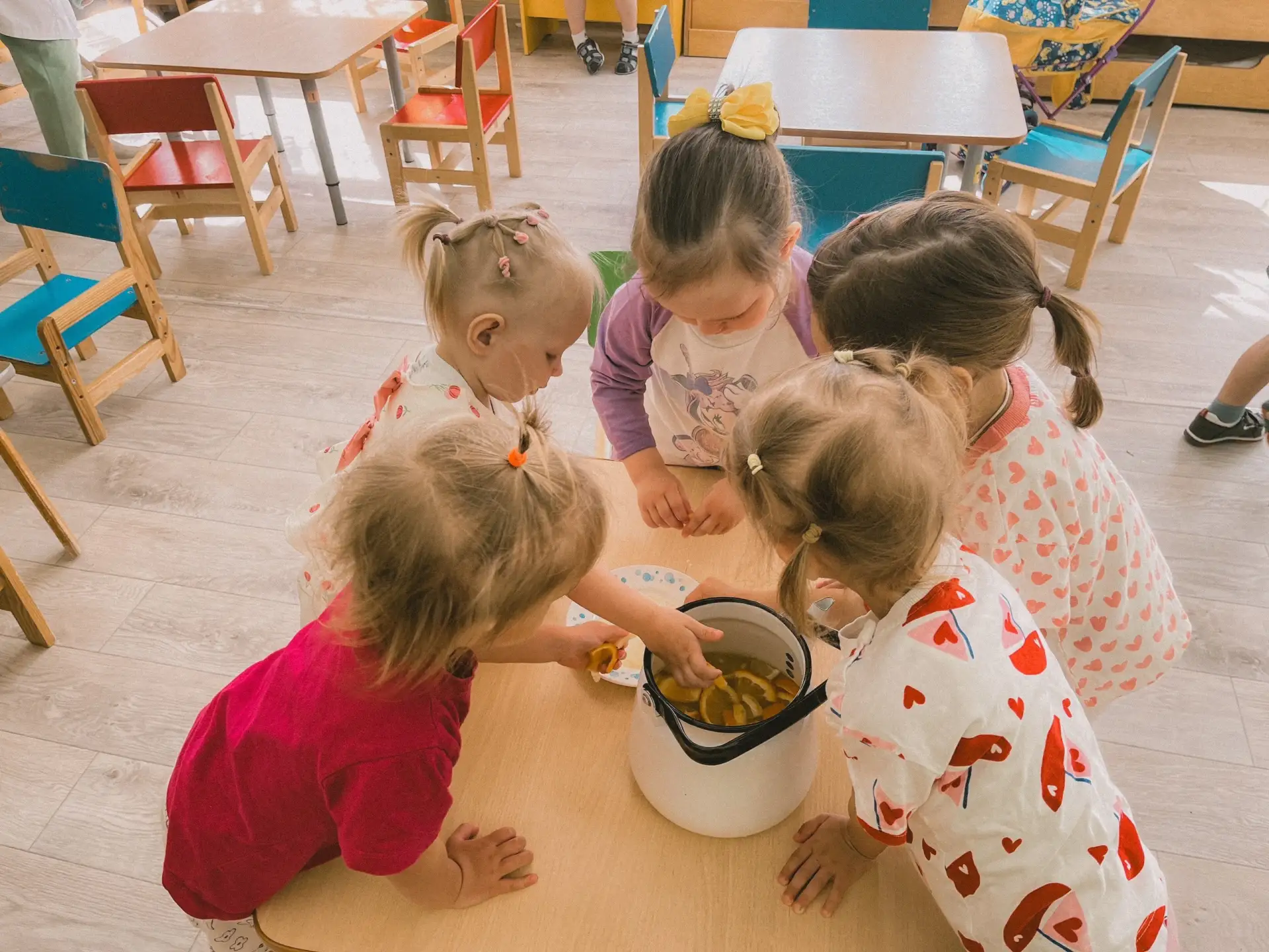 🍋 Всемирный день лимонада в нашей младшей группе! 🍋

25 июня отмечается Всемирный день лимонада, и