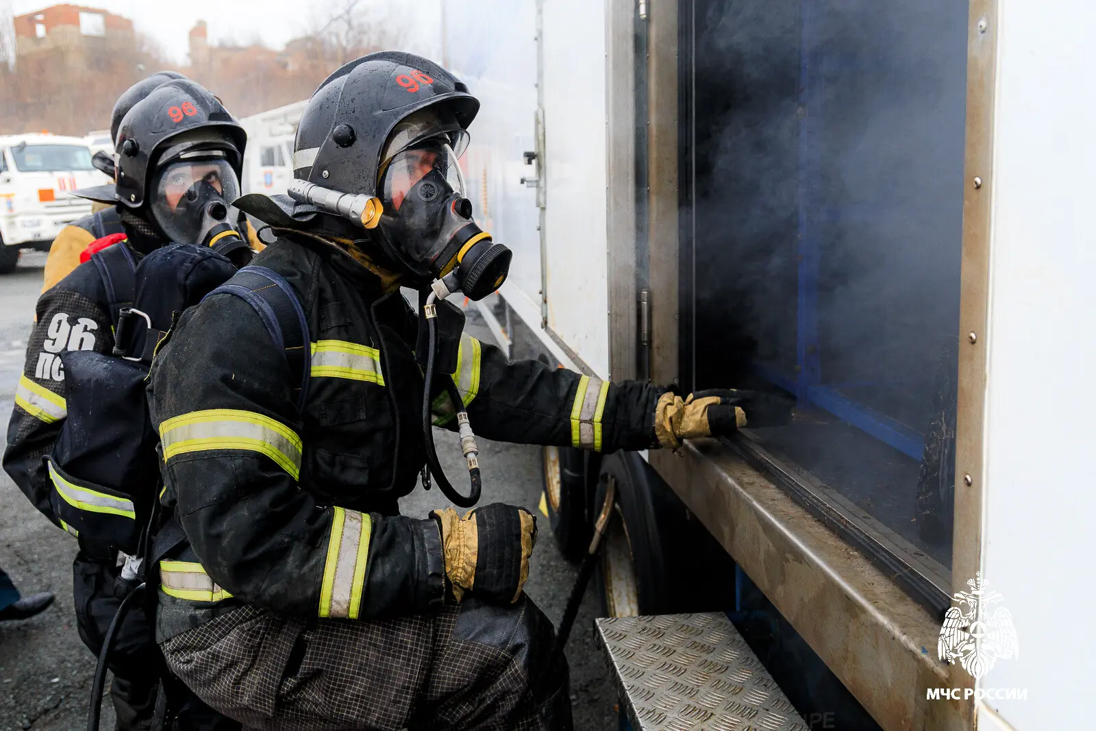 🧑‍🚒Во Владивостоке выбрали лучшее звено газодымозащитной службы  В соревнованиях среди подразделений