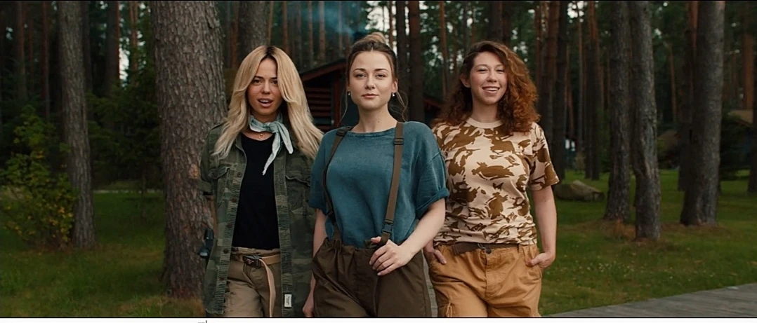 🎥 Клёвый УLove (2025)🎣❤️👭  Жанр: #комедия #мелодрама #русское  Три подруги — Вика, Аня и Милана — с 