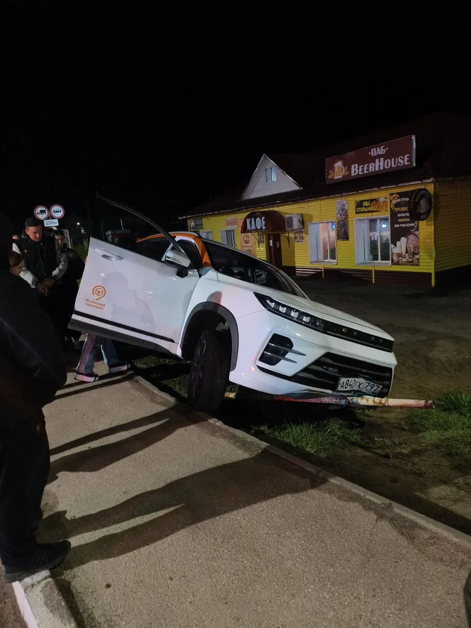 🚔🚨 По сообщениям жителей, 10.05.26 на трассе «Рославль—Ельня—Дорогобуж—Сафоново» в го...
