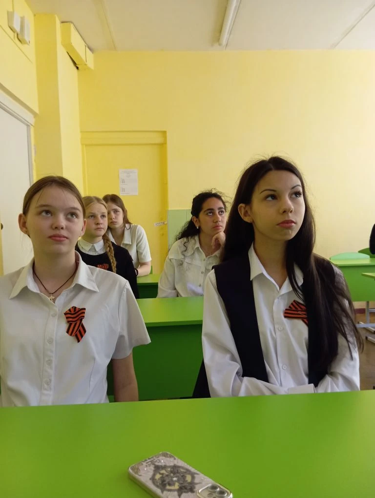 "Поддержка государством семей с детьми". Именно так звучала тема занятия в 8-Б классе 29 апреля в ра