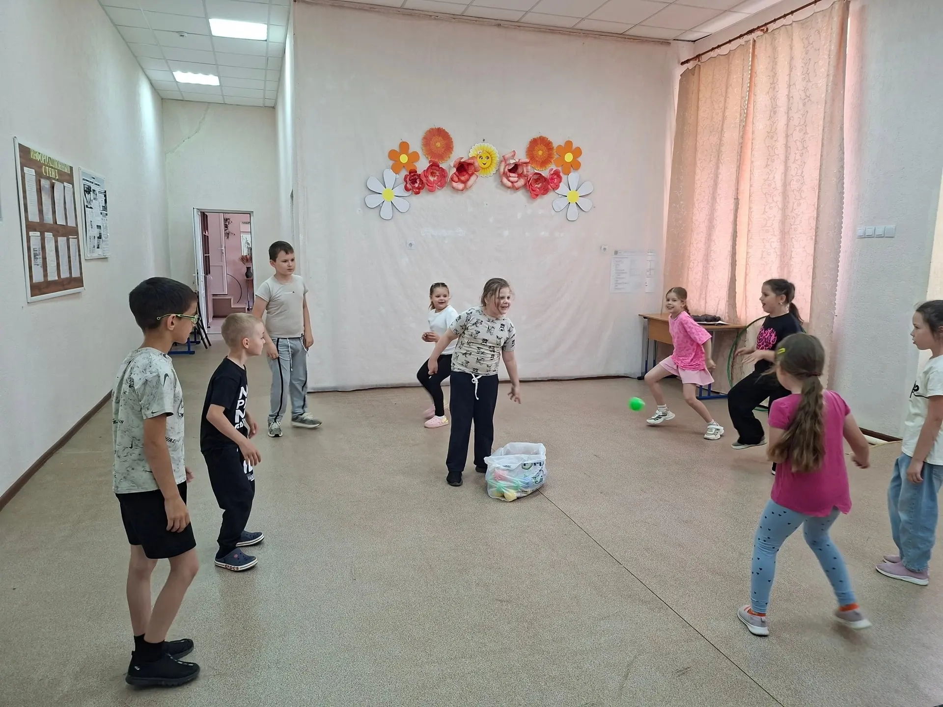 Сказки — это очень важно! Ведь через сказки дети получают свои первые представления о добре и зле, д