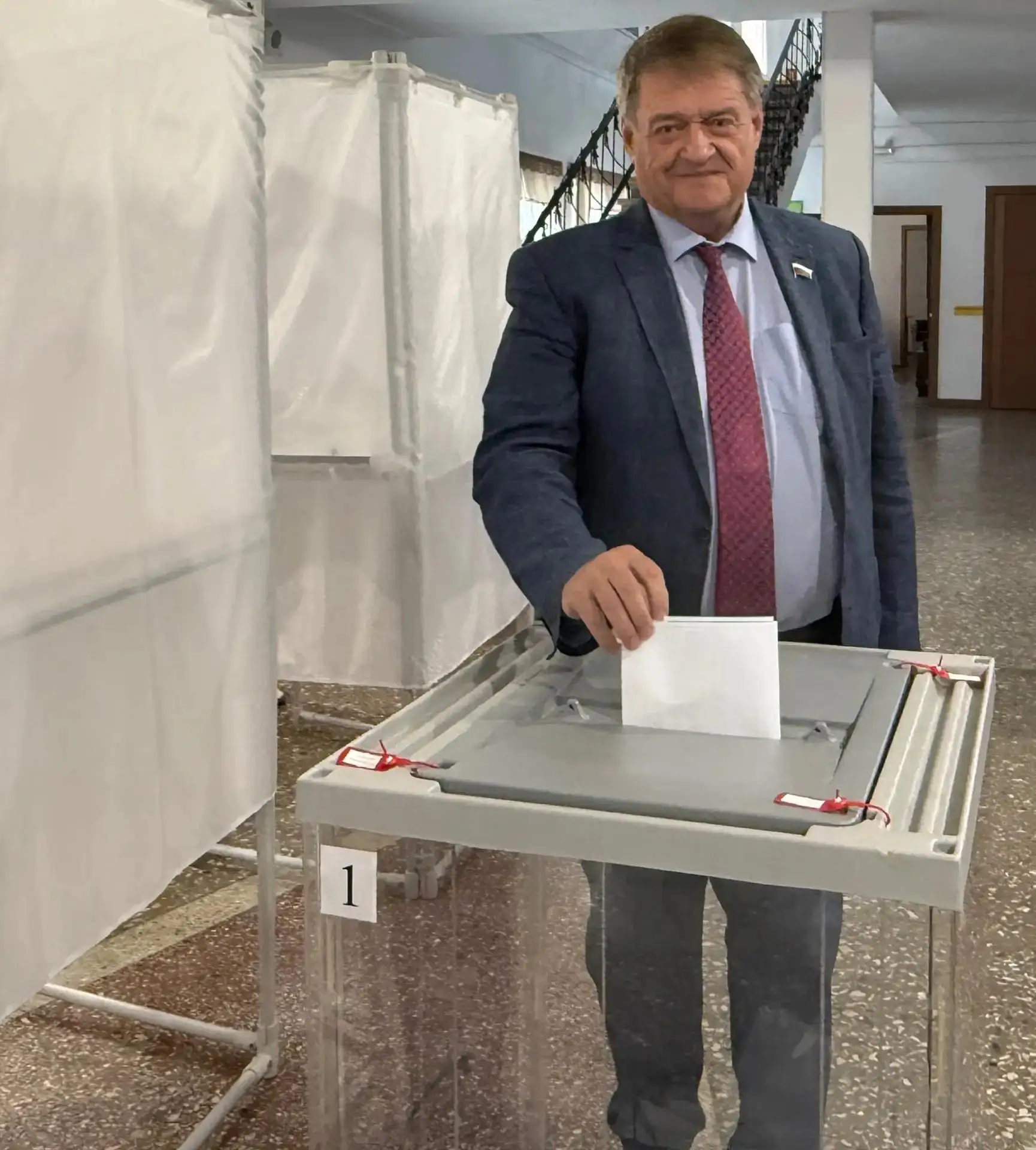 🗳 Алексей Ткачев проголосовал в Выселках