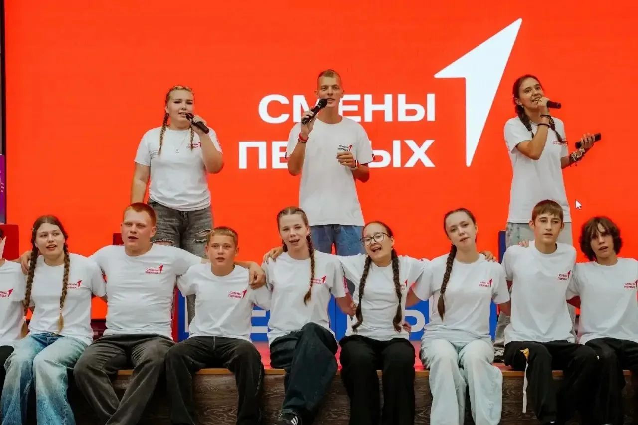 Наши герои в «Алых парусах»! 🚢
