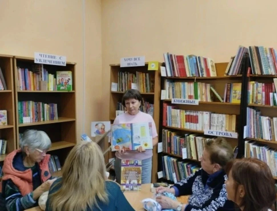 Мастер-класс «Хобби и творчество» прошёл в Кашире. В городской библиотеке собрались уча...