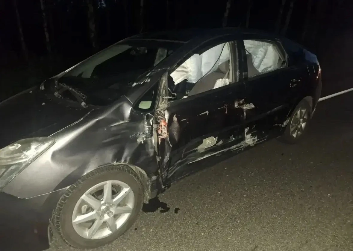 Ночной обгон закончился аварией. Пострадали подростки