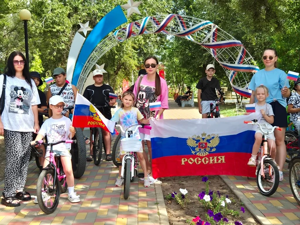 Продвигать