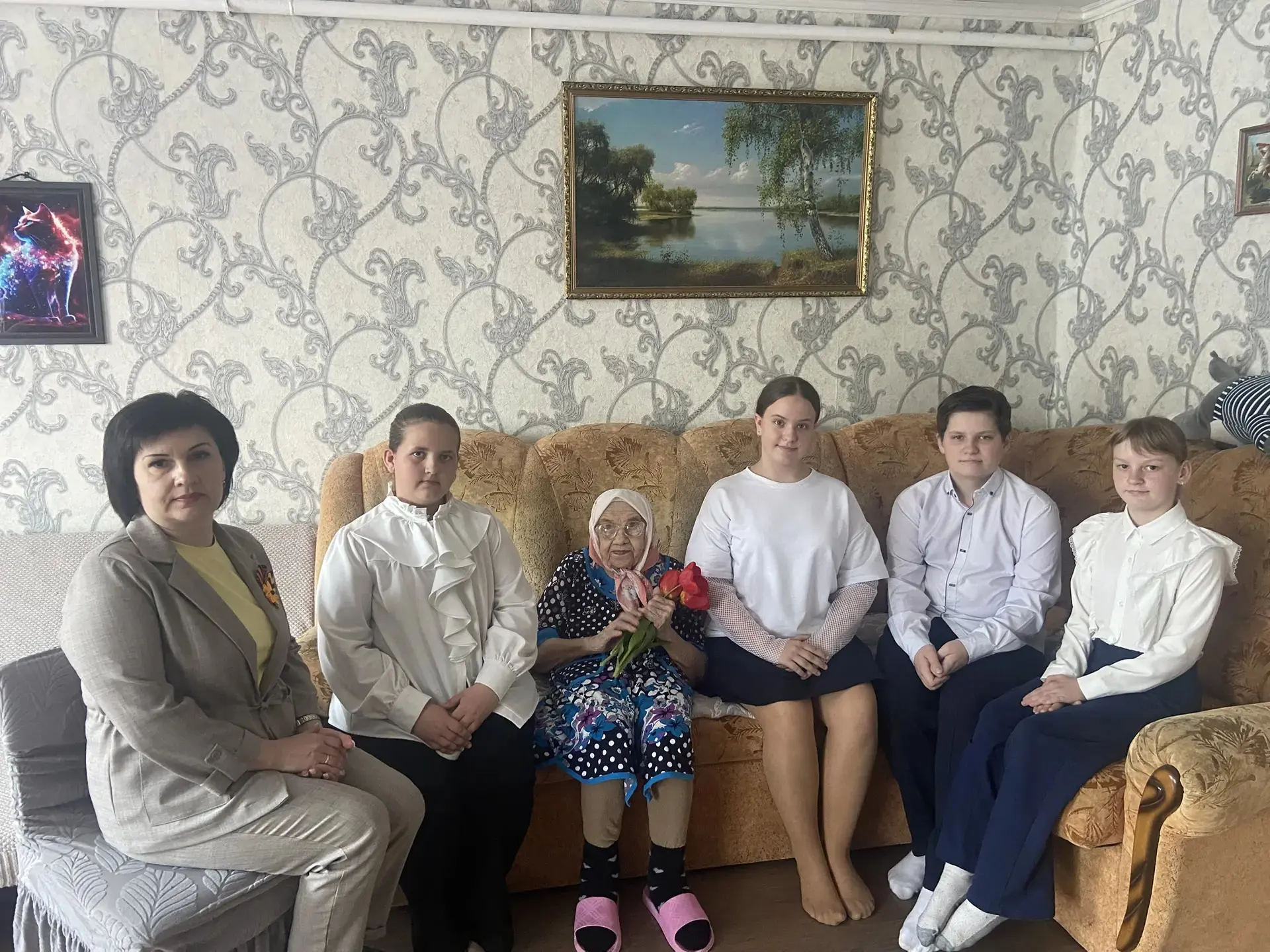 Тербунские школьники продолжают участие в проекте "С заботой о наших ветеранах"! 6 мая обучающиеся 5