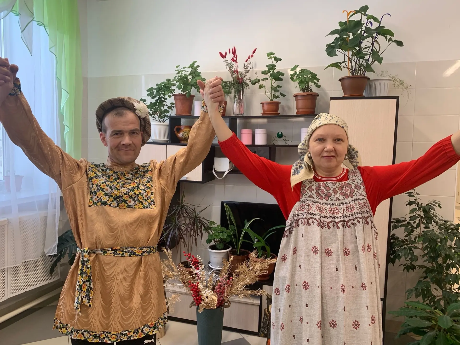 В рамках Года единства народов России в Доме социального обслуживания «Сосновая Роща» прошёл цикл ме